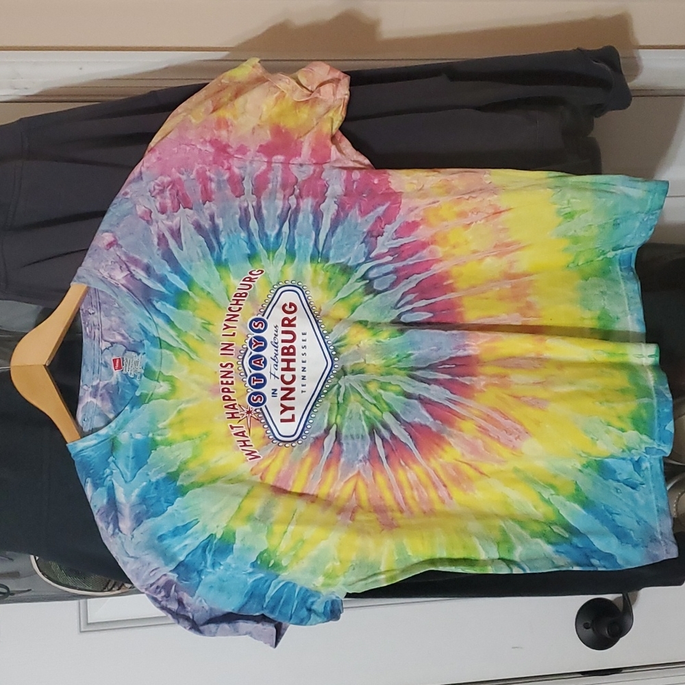 tie dye tee